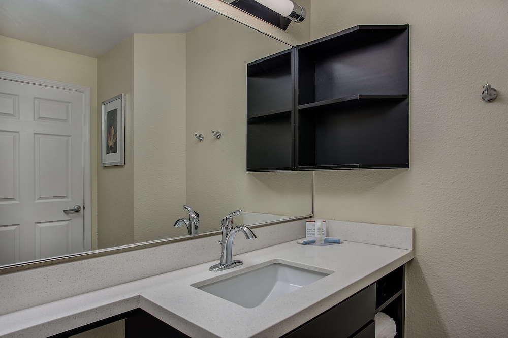 Candlewood Suites Louisville Airport by IHG - photo 15