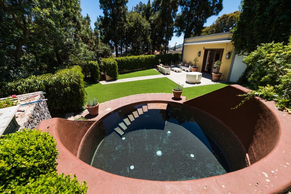 Villa Monte Lentiscal — 4-Star Luxury Hotel in Santa Brigida, Spain