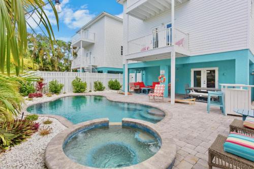 Sand Dollar — 4-Star Luxury Hotel in Holmes Beach, United States