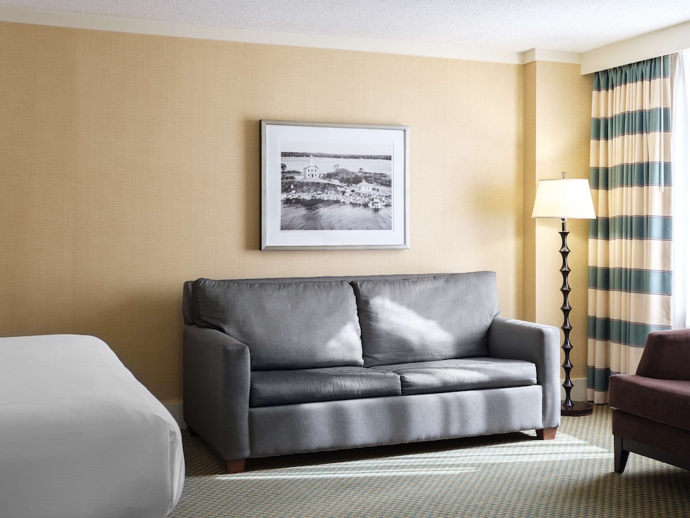 DoubleTree by Hilton Stamford - photo 38