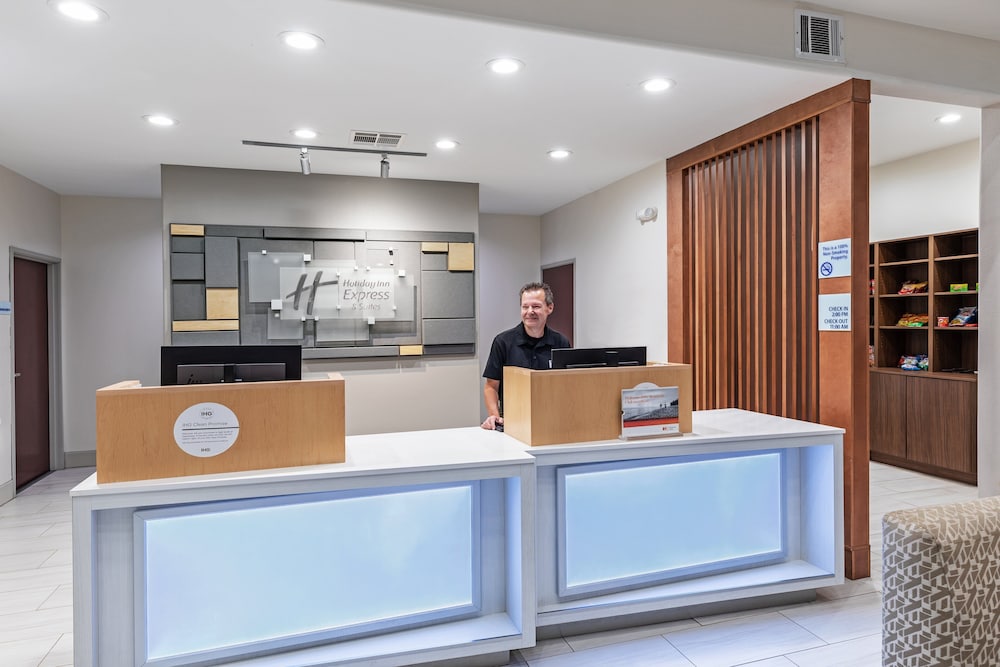 Holiday Inn Express Hotel & Suites Vidor South - photo 53