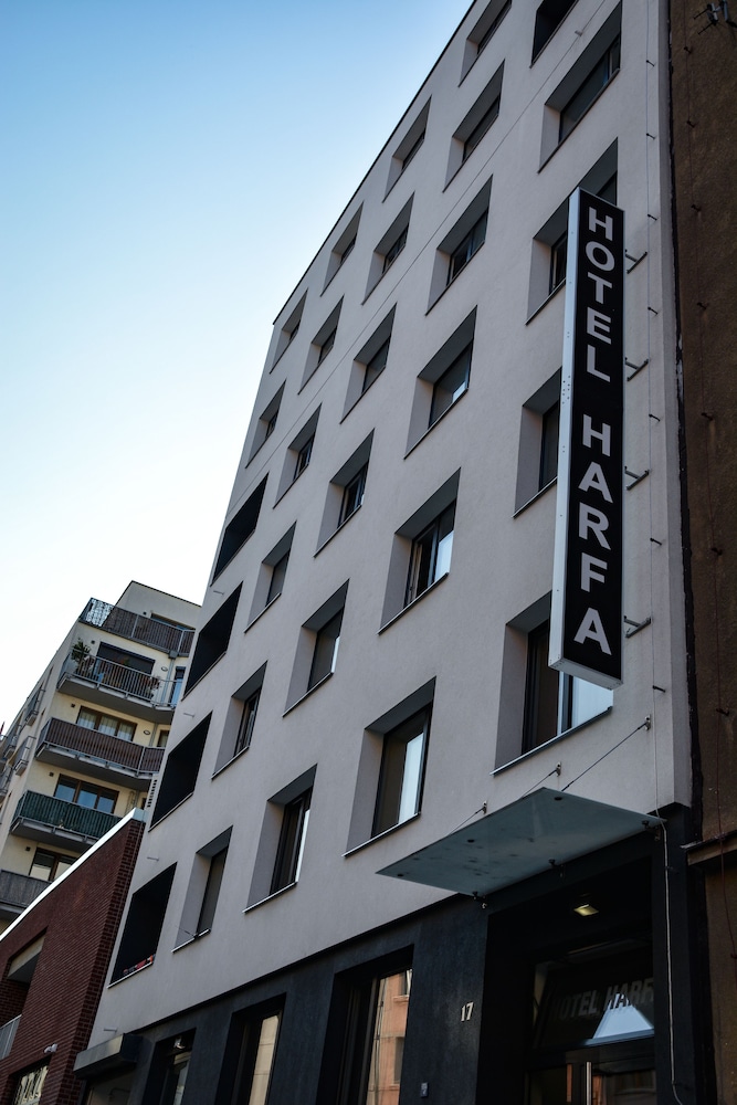 Sunshine - carbon neutral hotel in Prague