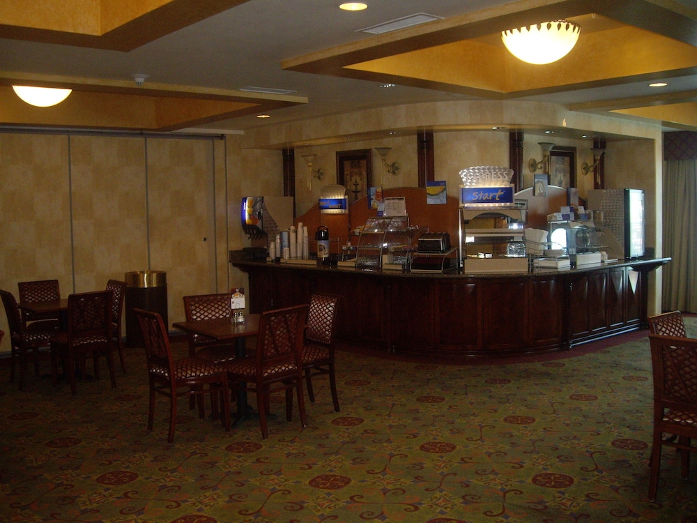 Holiday Inn Express Hotel & Suites El Centro by IHG - photo 50