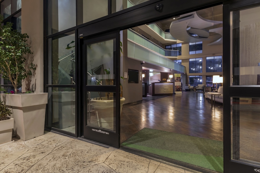 Holiday Inn & Suites Phoenix Airport North by IHG - photo 62