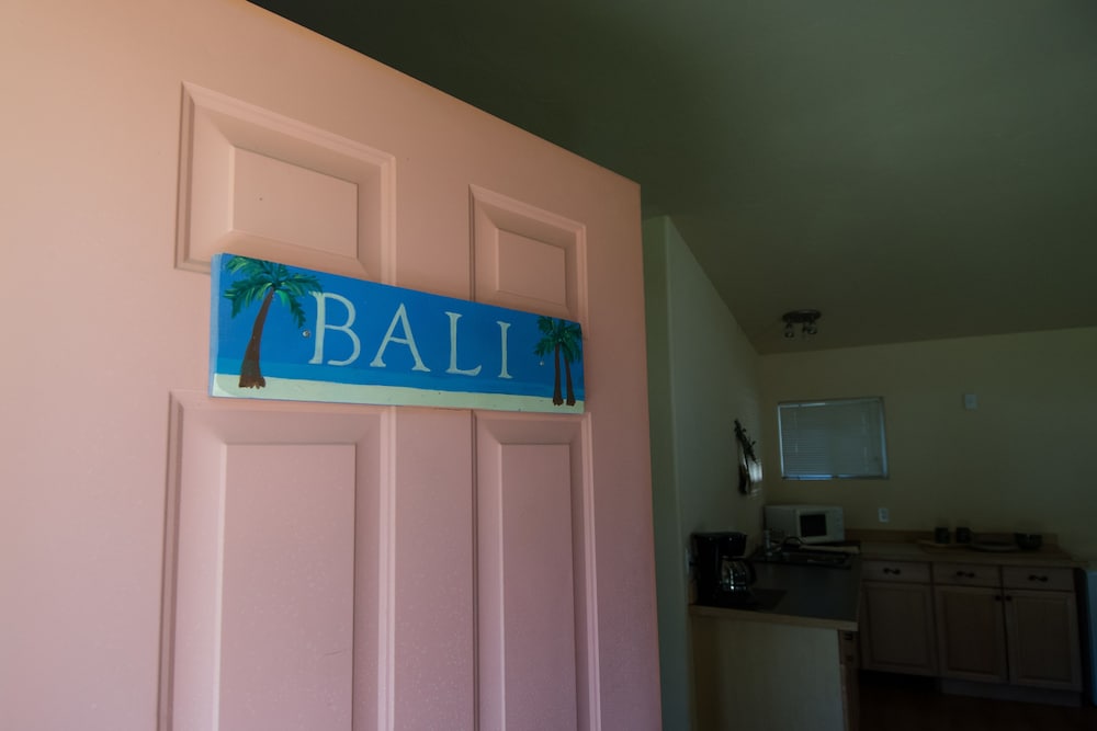 The Islander Inn - photo 8