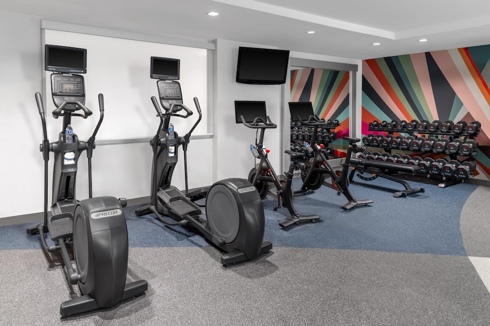 Hilton Garden Inn Queens JFK Airport - photo 24