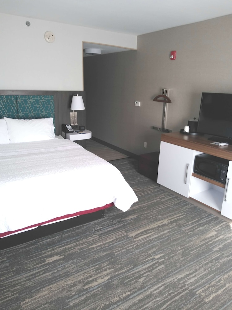 Hampton Inn Paramus - photo 15