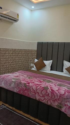 Govind Anand Dham — hotel in Vrindavan