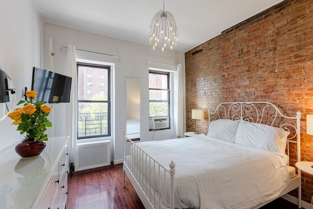 110th Boutique Hotel - photo 2