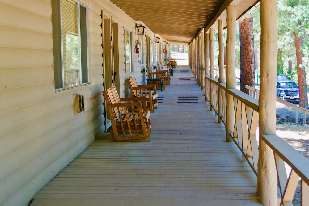 Pendaries Village Lodge - photo 8