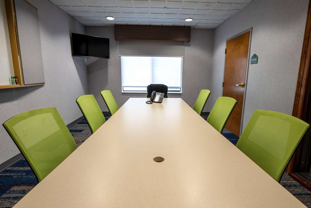 Wingate by Wyndham Lafayette Airport - photo 25