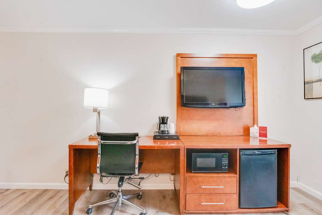 Ramada by Wyndham Mountain View - photo 24