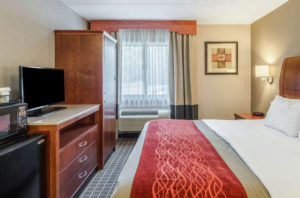 Comfort Inn & Suites West Springfield - photo 12