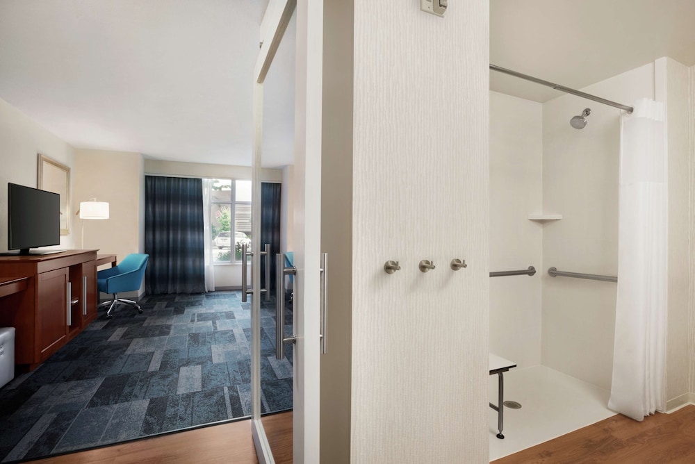 Hampton Inn & Suites Rosemont Chicago O'Hare - photo 16