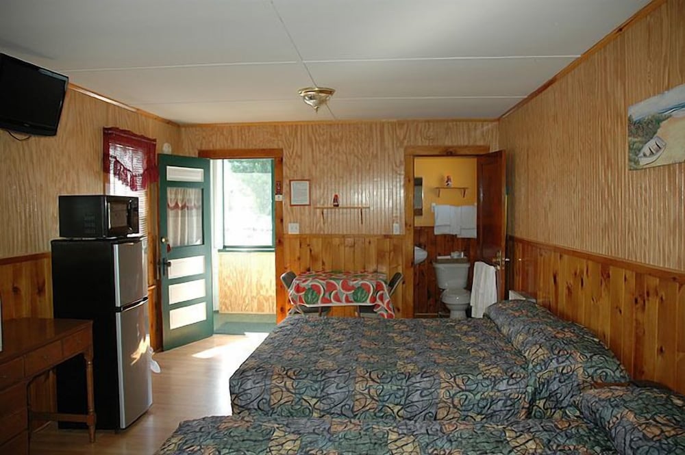 Channel Watefront Cottages - photo 40