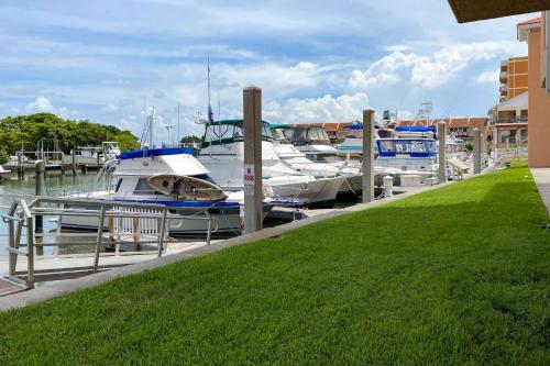 305 Madeira Bay Resort - photo 47