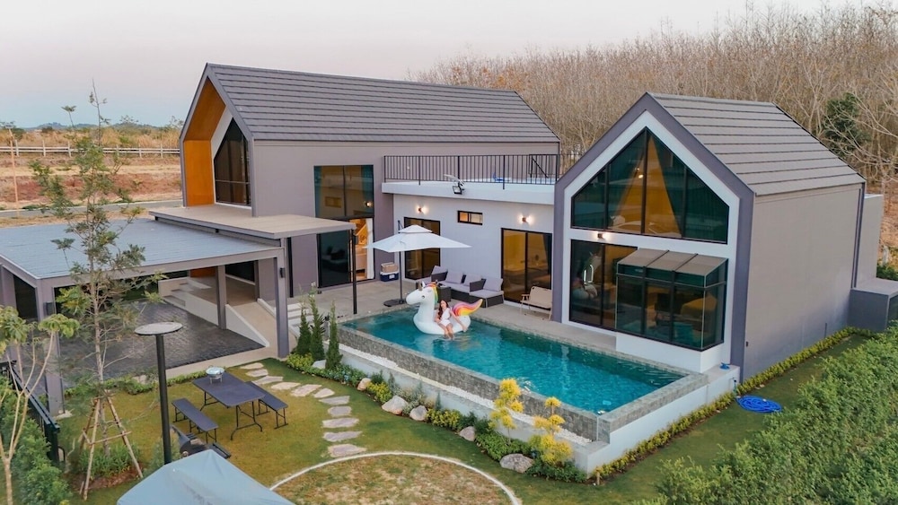 WildWildWest Pool Villa Khaoyai — 4-Star Luxury Hotel in Pak Chong, Thailand