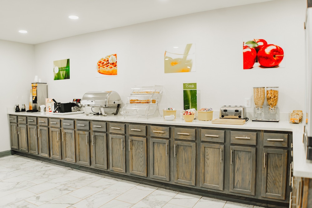Quality Inn & Suites Monticello - photo 60