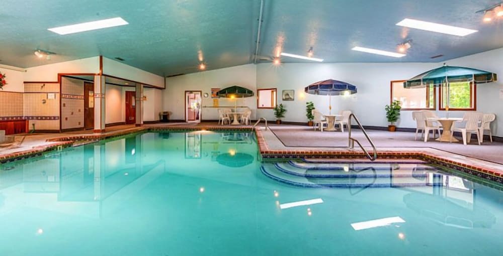 Rhumb Line Resort - photo 21