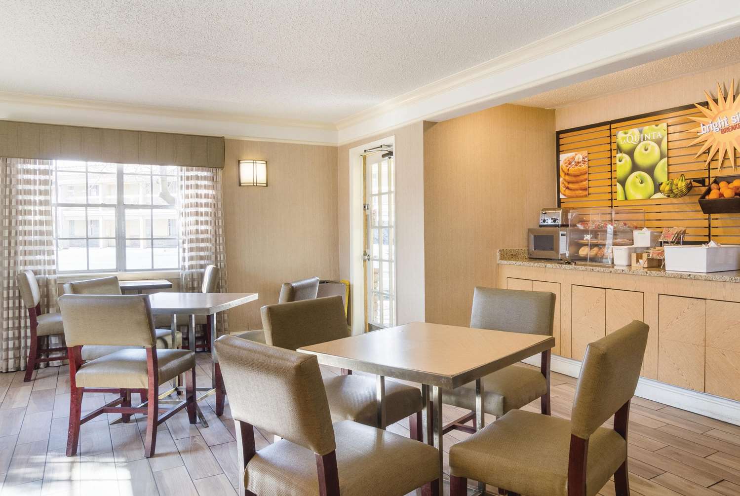 La Quinta Denver Cherry Creek Hotel - photo 26