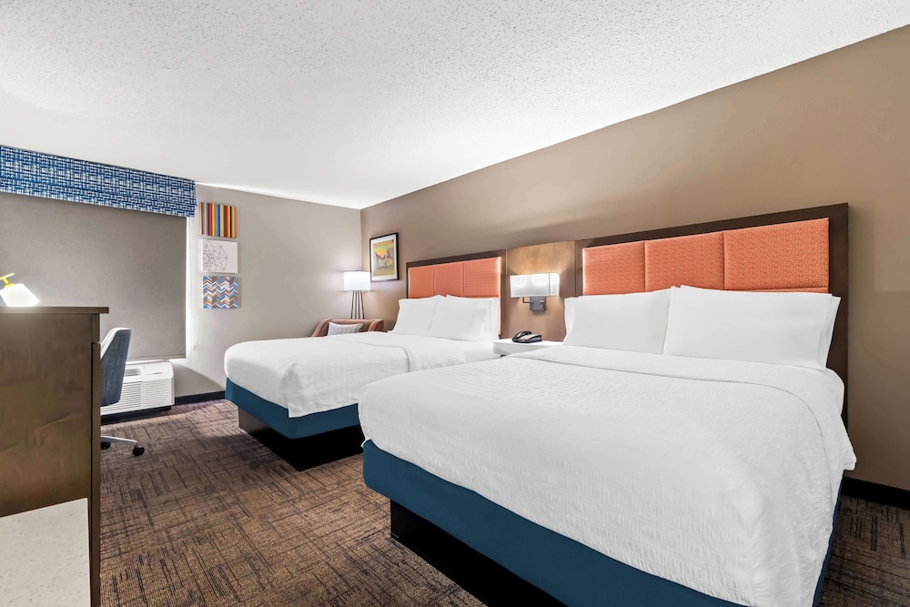 Hampton Inn Jonesboro - photo 30