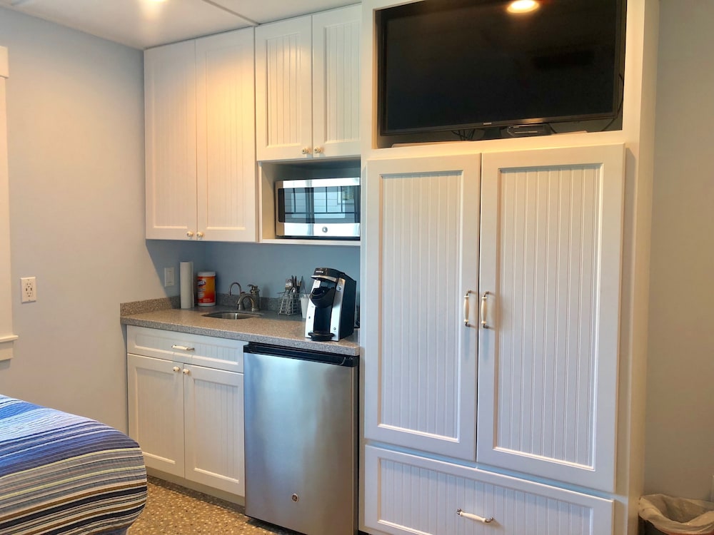 Driftwood Inn and Seaside Lodges - photo 22