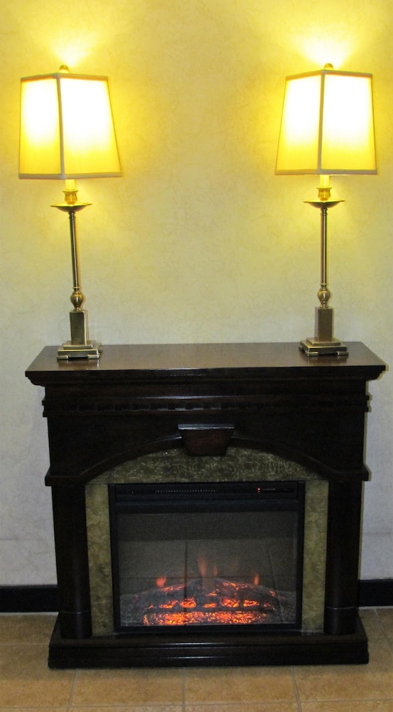 Oak Hill Inn & Suites - photo 72