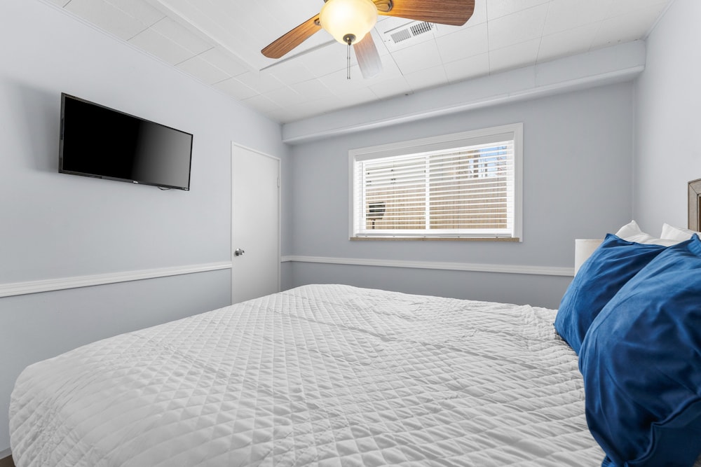 Silver Cove Resort on Table Rock Unit 15 - photo 6