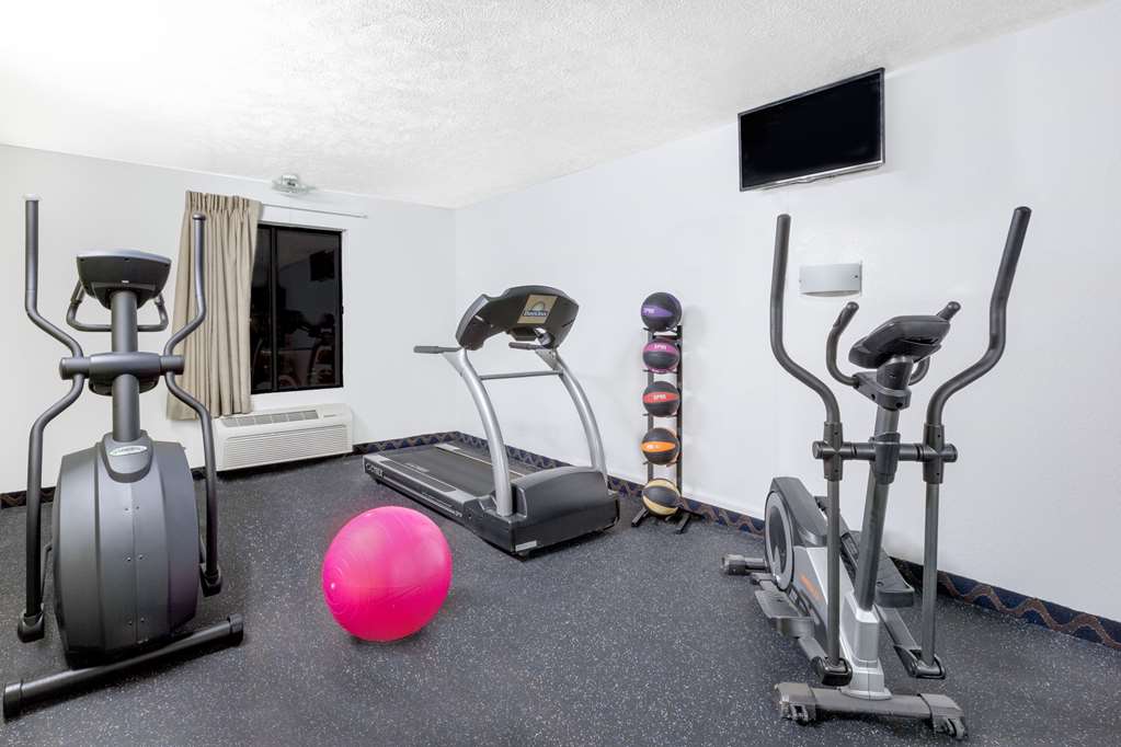 Days Inn by Wyndham Warrensburg - photo 3