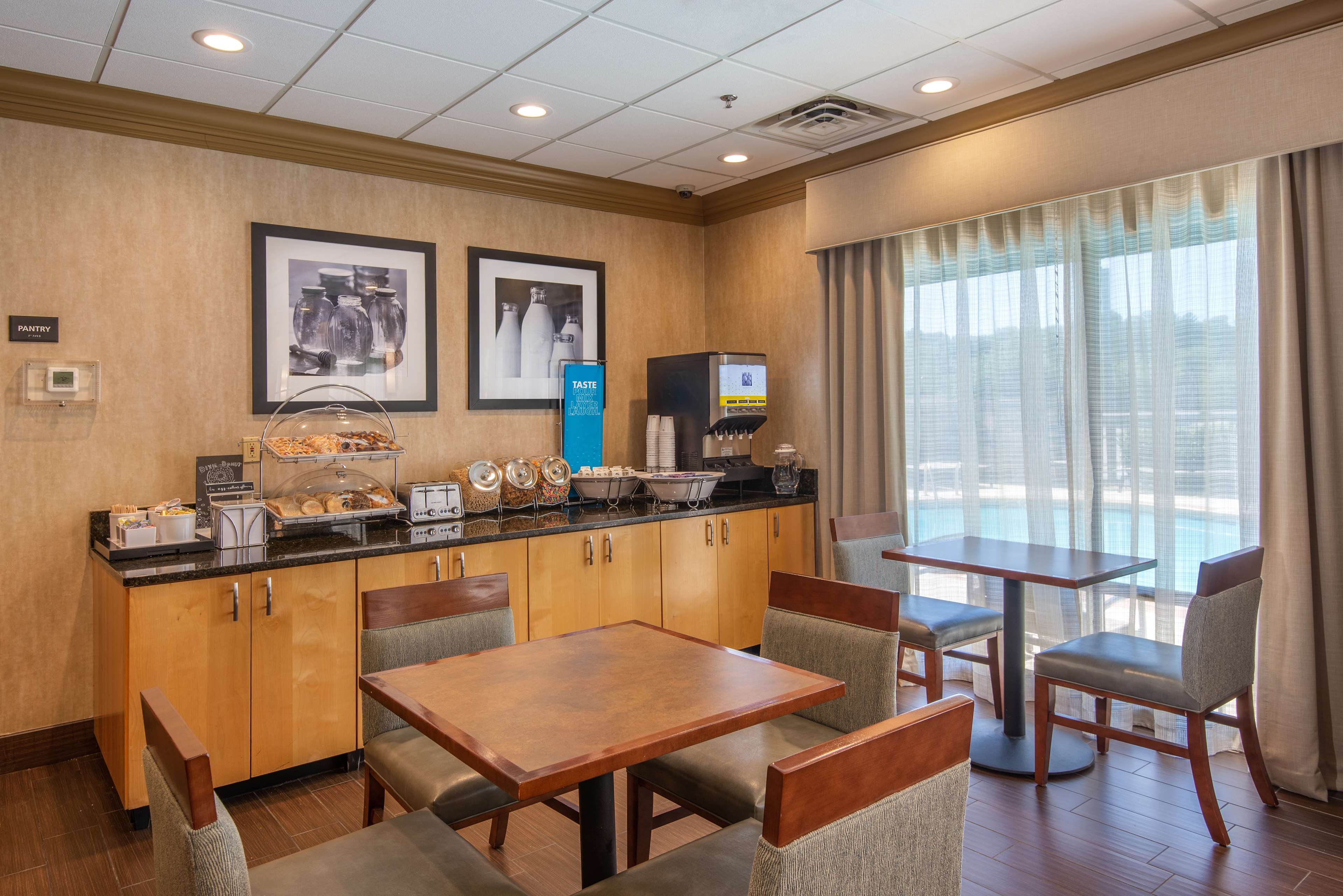 Hampton Inn Wilkesboro - photo 10