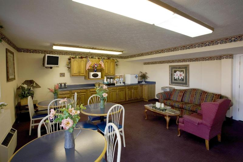 Americas Best Value Inn Litchfield - photo 33