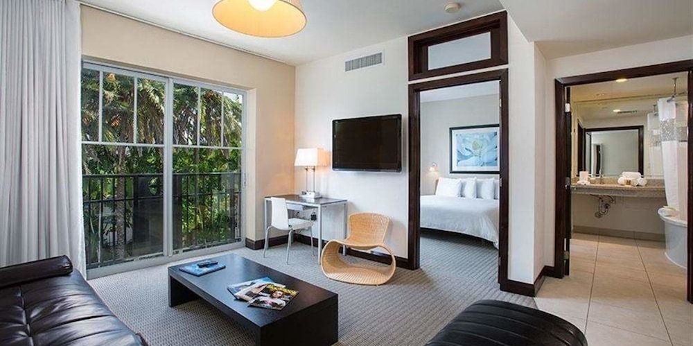 Strand Ocean Drive Suites - photo 18