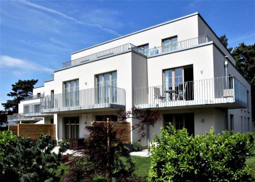 Bickbeeren Fewo Bickbeeren Barbara Whg. 4 — 4-Star Luxury Hotel in Ostseebad Dierhagen, Germany