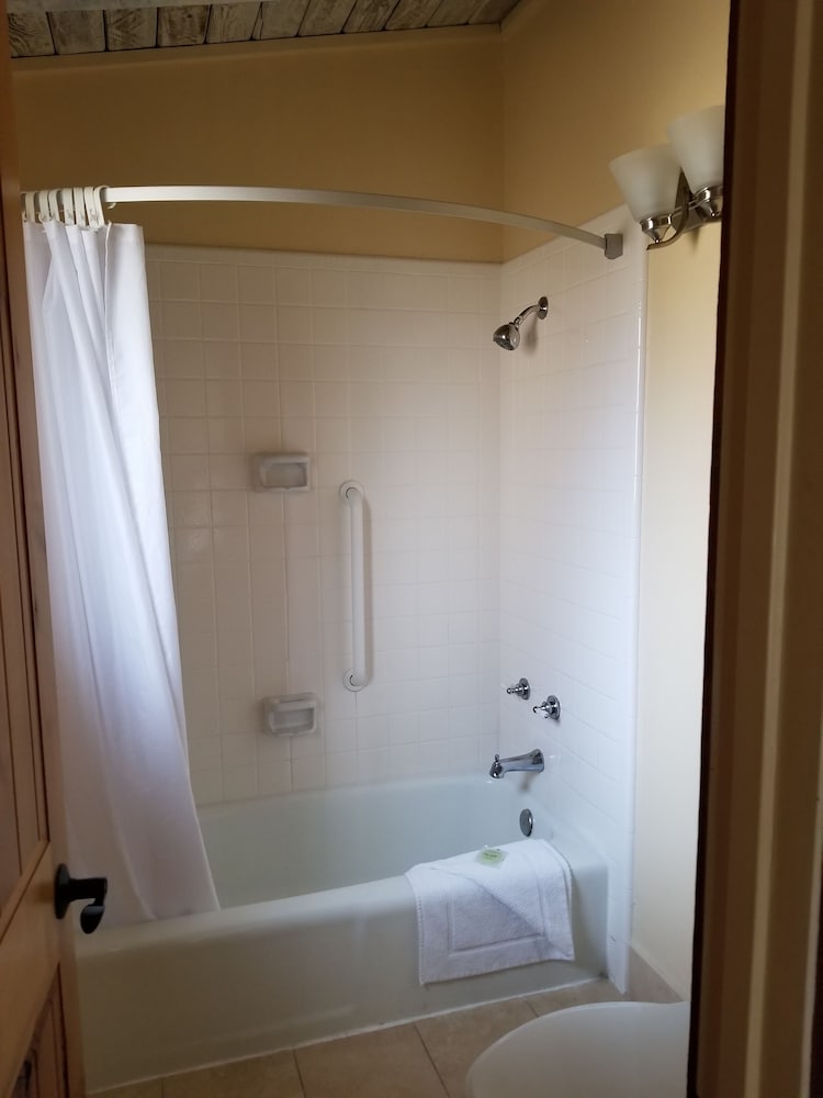 Carmel Valley Lodge and Resort - photo 23
