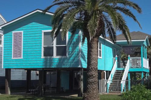 Two Sisters Cottage — 4-Star Luxury Hotel in Galveston, United States