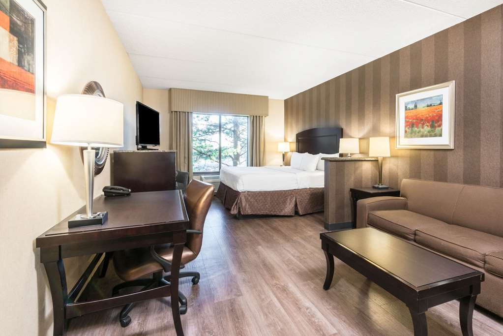 La Quinta Inn & Suites by Wyndham Bel Air I 95 Exit 77A - photo 17
