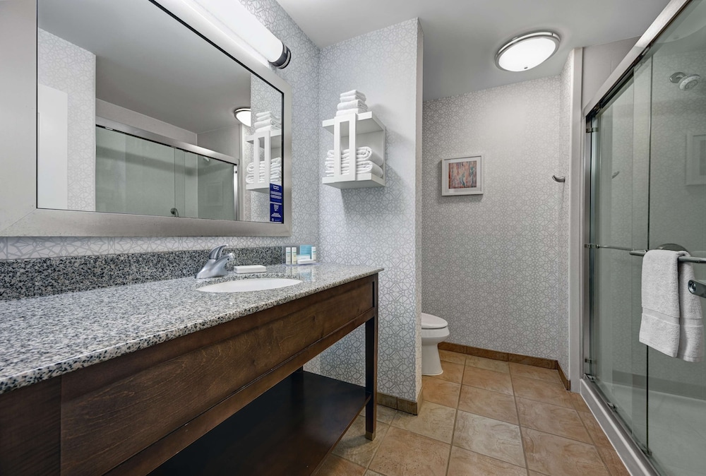 Hampton Inn Farmington - photo 27