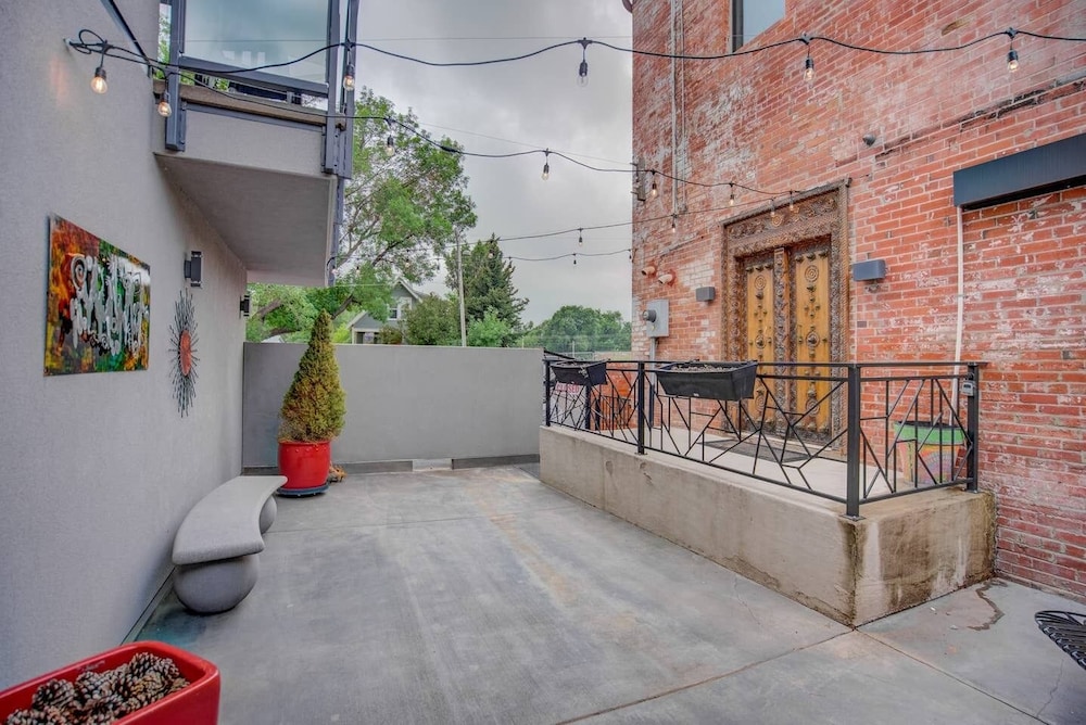3BR Modern Marveldowntown Customprivate Balcony - photo 25