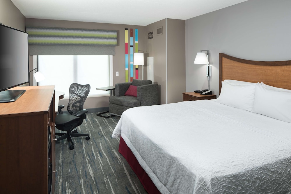 Hampton Inn & Suites Chicago North Shore Skokie - photo 32
