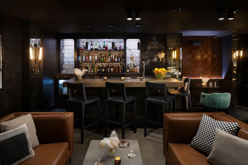 Moxy San Diego Downtown Gaslamp Quarter - photo 29