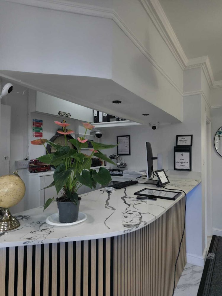 Golders Park Hotel