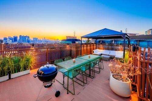 HT Tailored Service Urban Retreat Gym and Garden in Seoul, South Korea