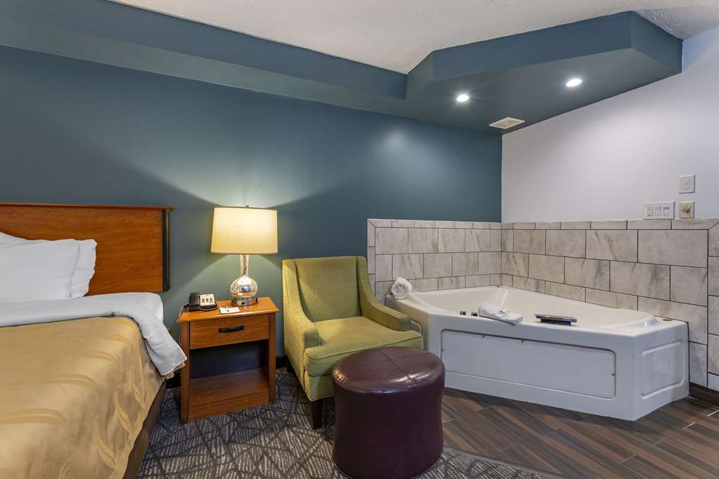 Quality Inn Austintown Youngstown West - photo 23