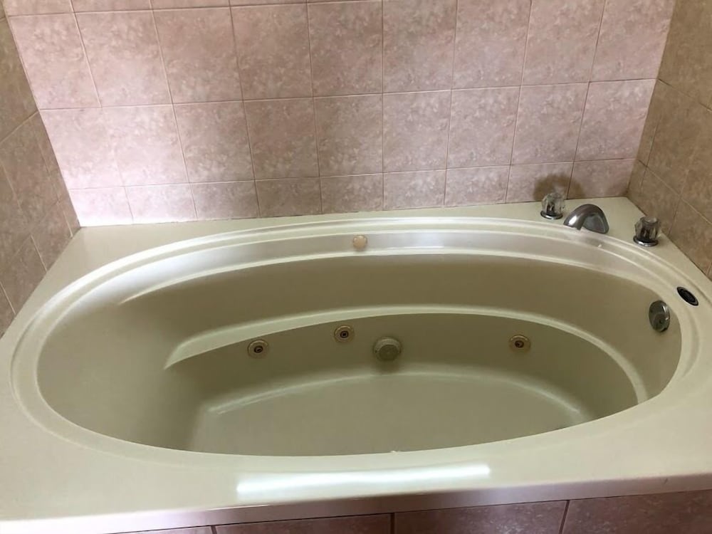 Legacy Inn Sumner - photo 30