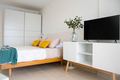 Over Open Sea Apartment — 4-Star Luxury Hotel in Icod De Los Vinos, Spain