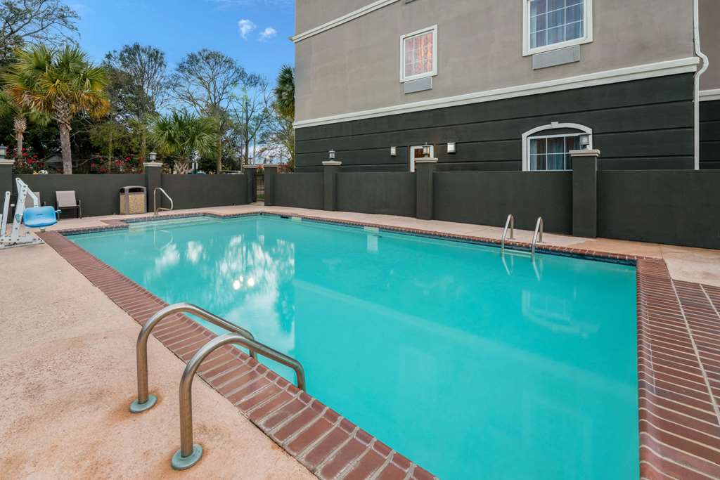 La Quinta Inn & Suites by Wyndham Broussard Lafayette Area - photo 9