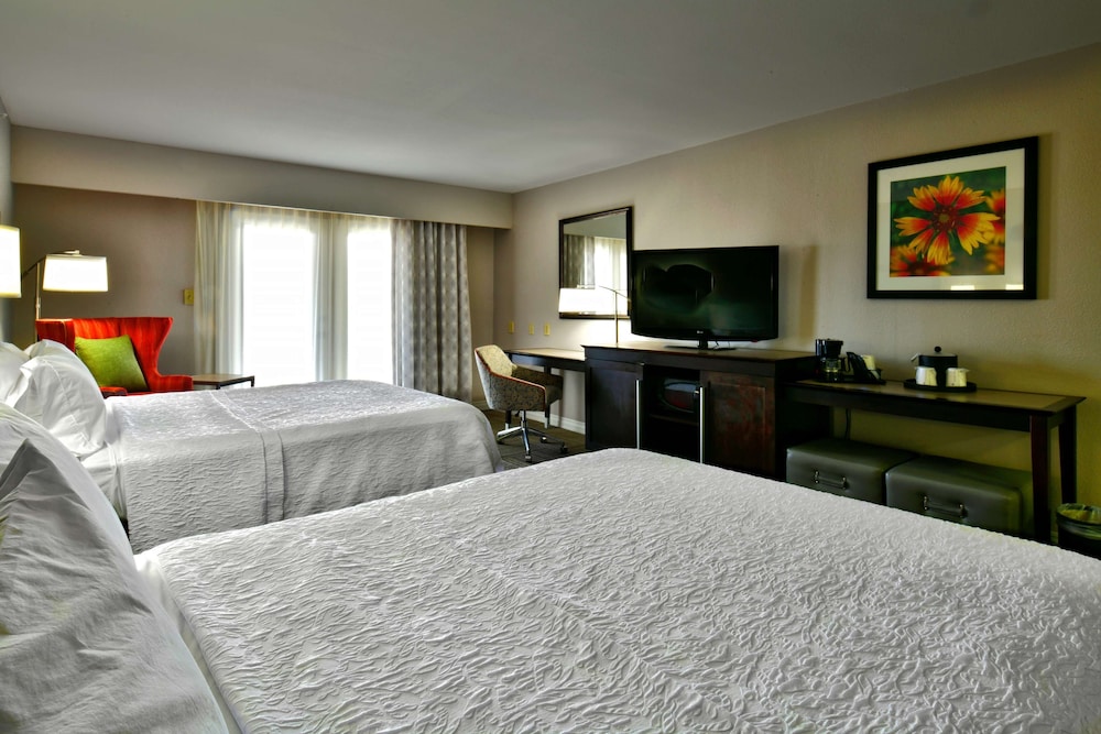 Hampton Inn & Suites Fredericksburg - photo 10