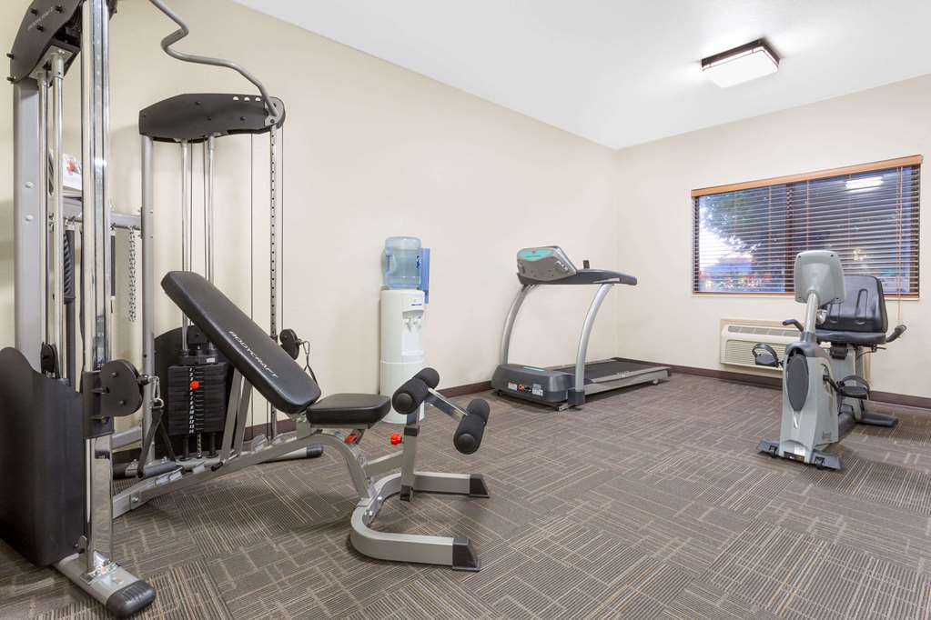 Baymont by Wyndham Waterloo - photo 14