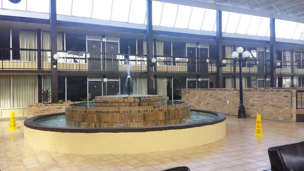 Days Inn by Wyndham Henryetta - photo 24