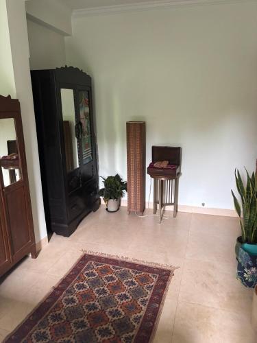 Serene stay in chuim near carter road